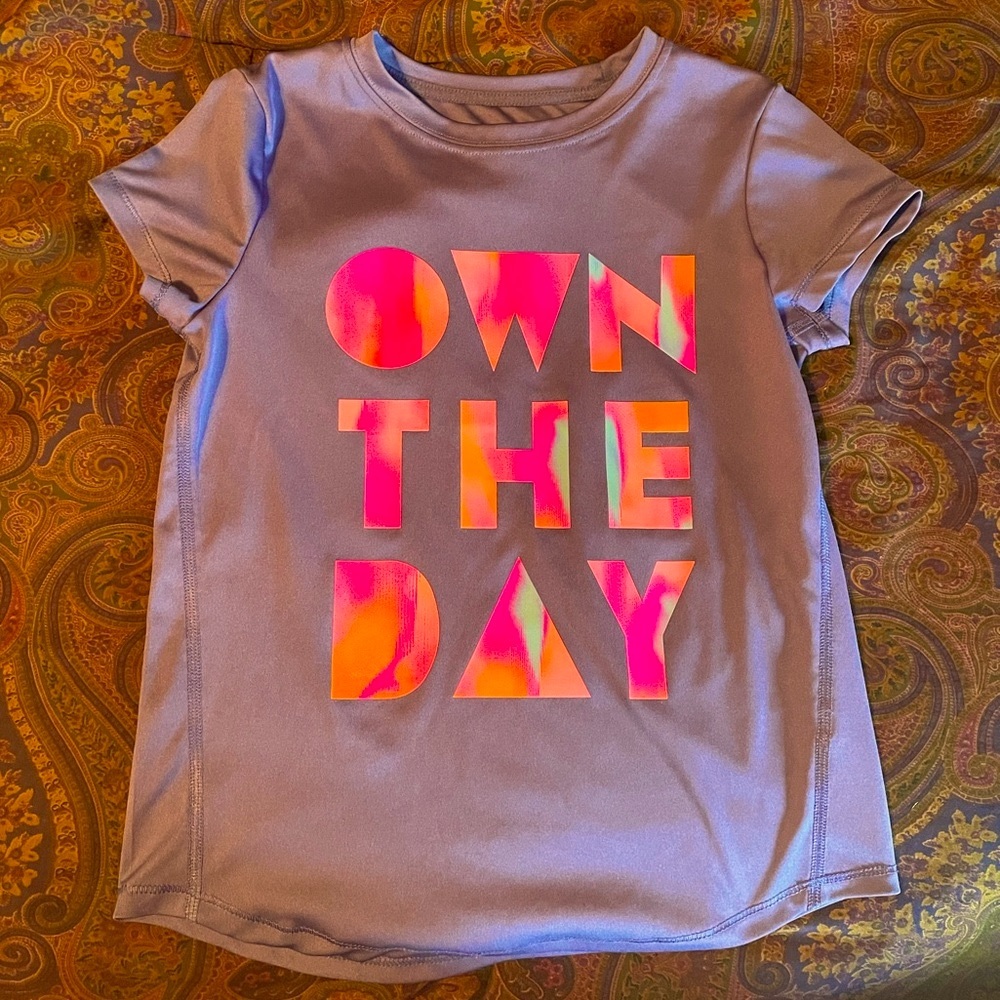 Girls’ exercise shirt-Target